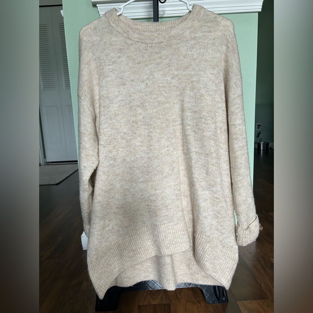 Old Navy Cream Crew Neck Sweater with Relaxed Fit
